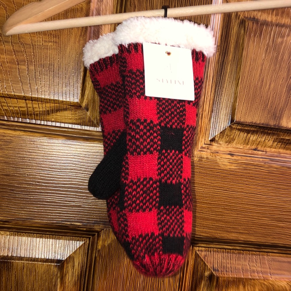 Styline fur mittens